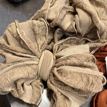 Load image into Gallery viewer, Couture Bowbands